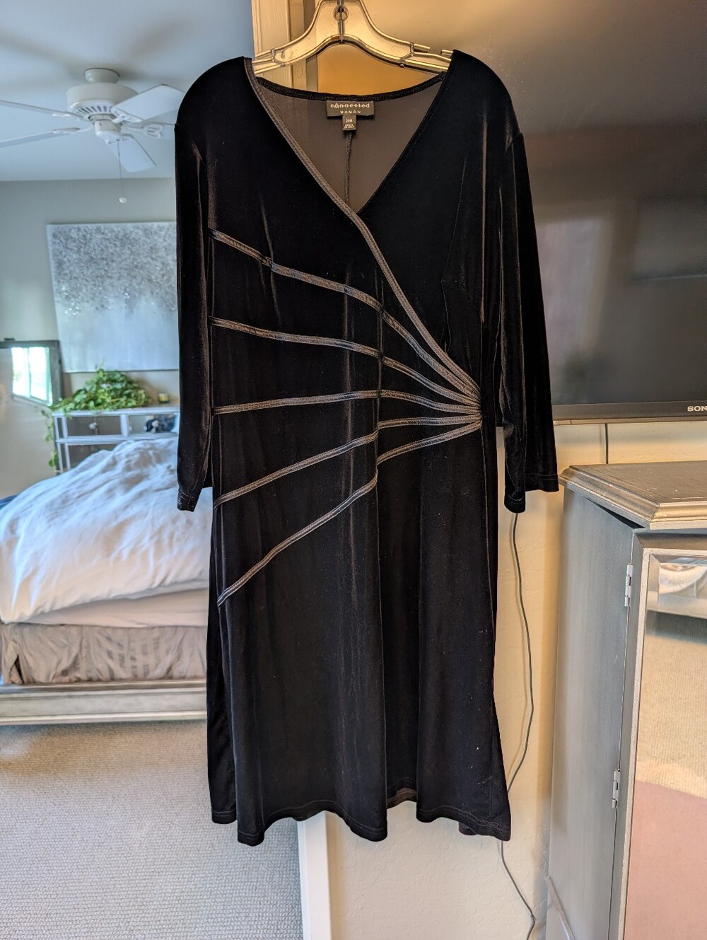 Connected Woman Black Velvet Spider Web Dress - 20W